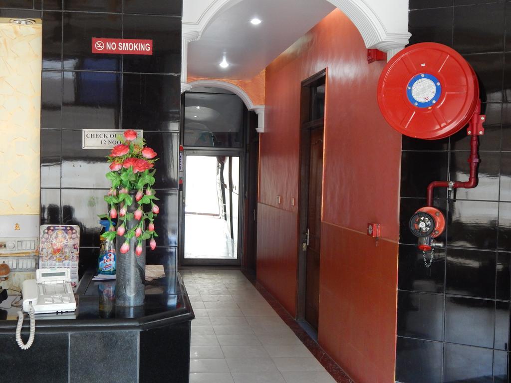 Airport Hotel Paradise International Yeni Delhi Dış mekan fotoğraf