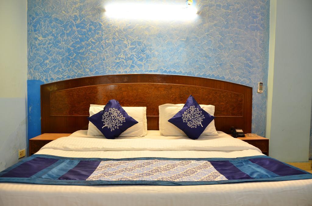 Airport Hotel Paradise International Yeni Delhi Oda fotoğraf