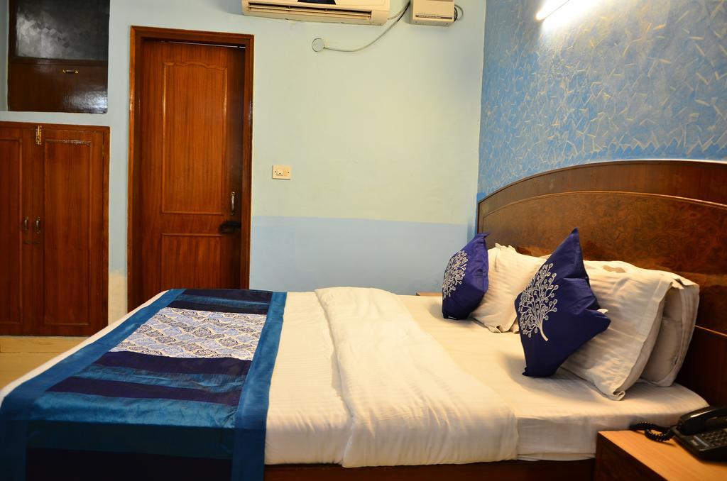 Airport Hotel Paradise International Yeni Delhi Oda fotoğraf