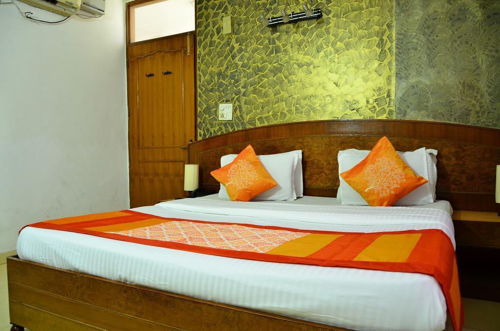 Airport Hotel Paradise International Yeni Delhi Oda fotoğraf